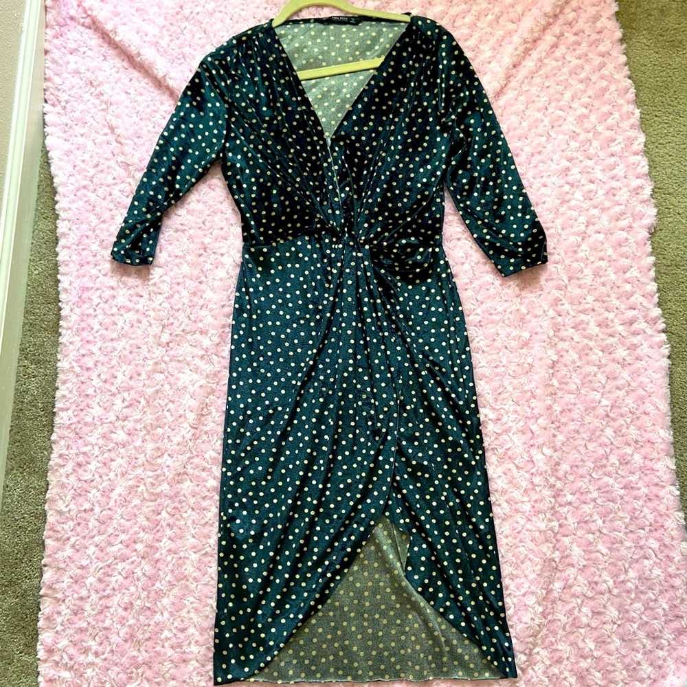 Zara velvet dress/great for breastfeeding moms!